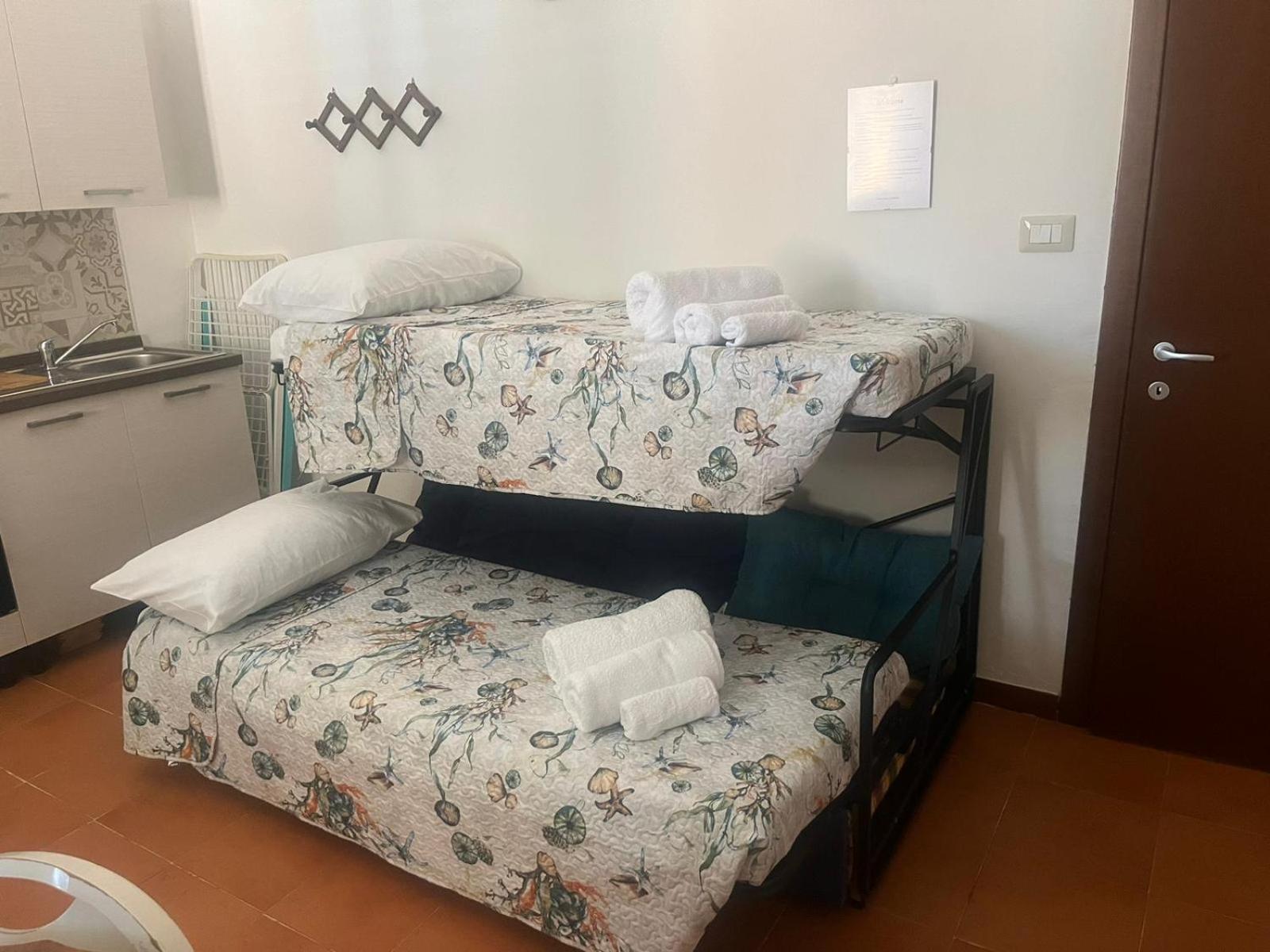 Moncici House Hotel Porto Torres Exterior photo