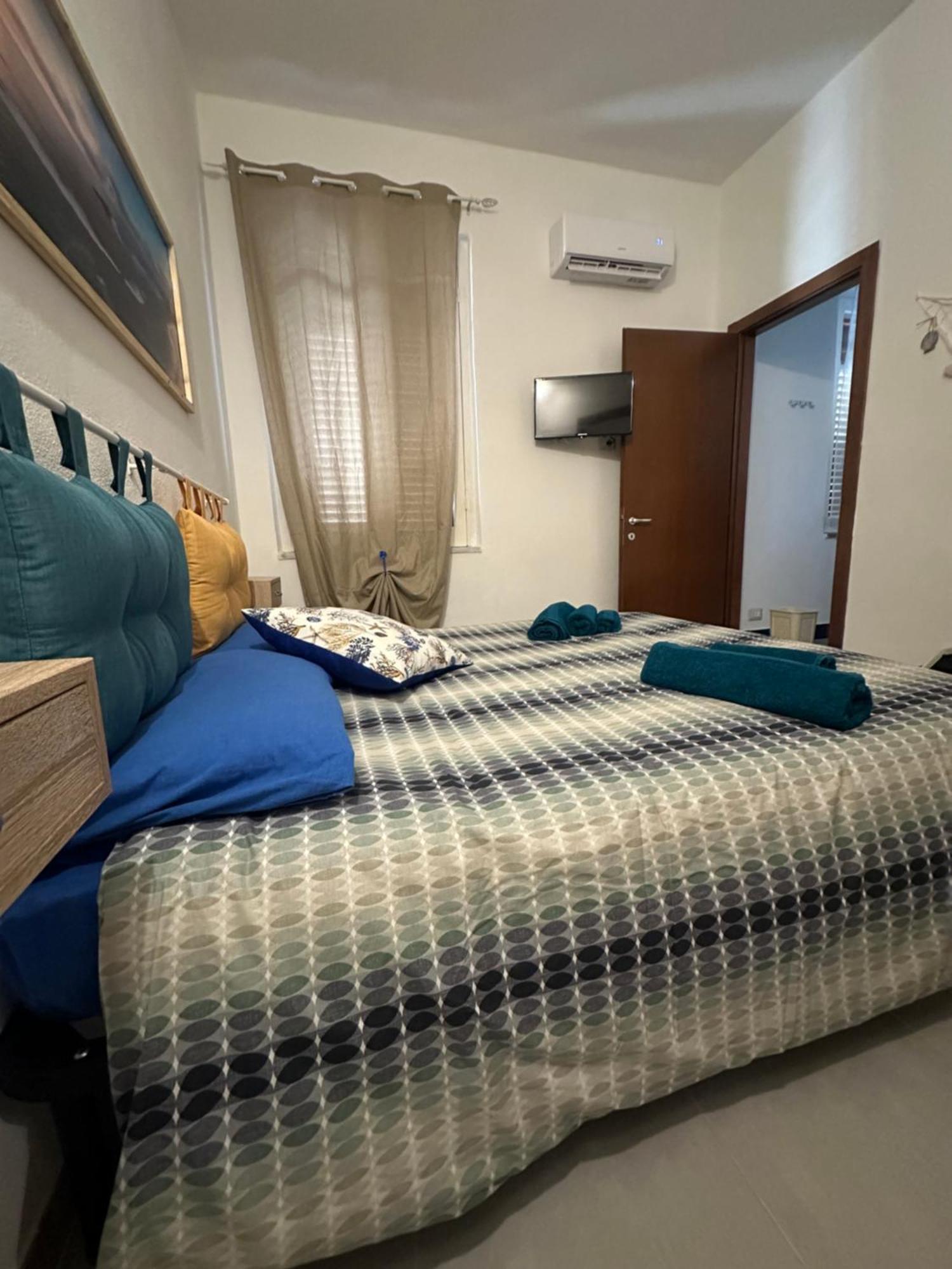 Moncici House Hotel Porto Torres Exterior photo